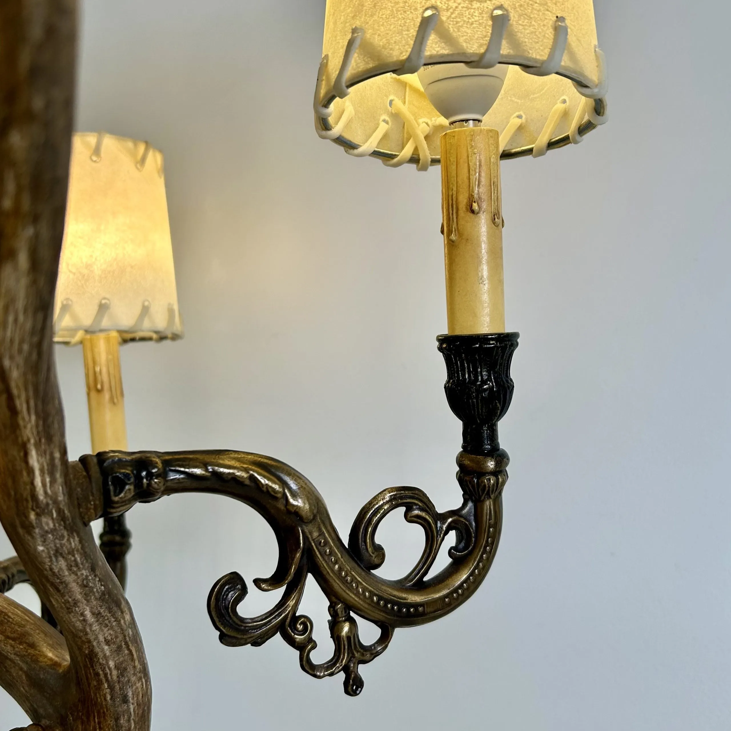 Antler Table Lamp with Three Candle Sticks, Brass Base, Vintage Look