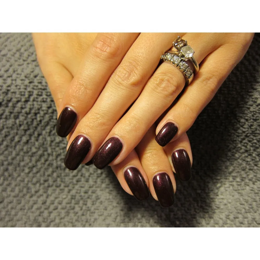 Dark Dahlia * CND Shellac