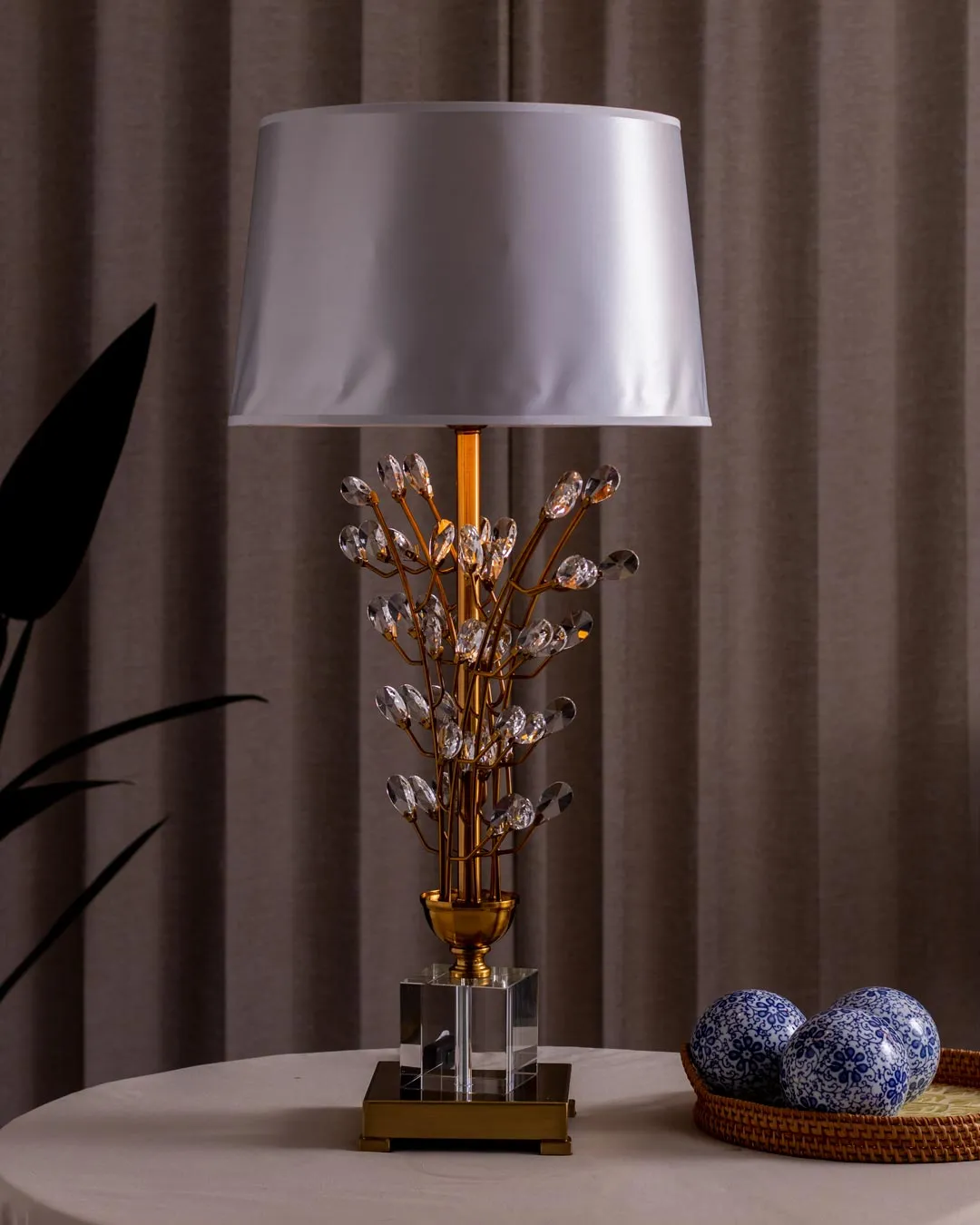 'Luxe Illuminate' Table Lamp