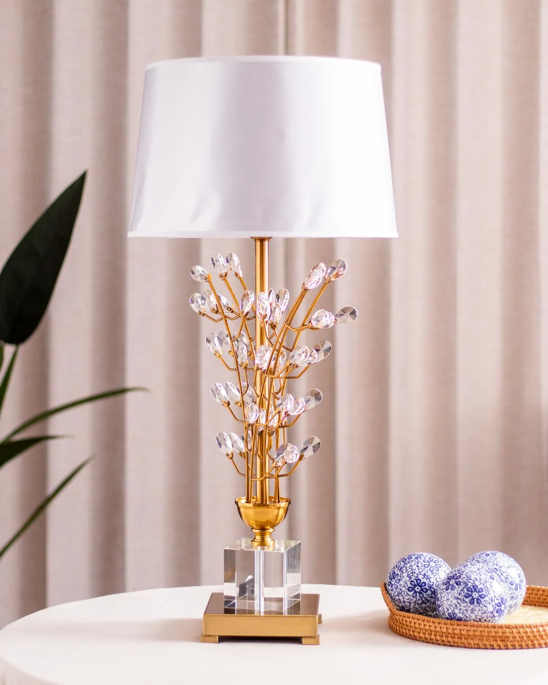 'Luxe Illuminate' Table Lamp