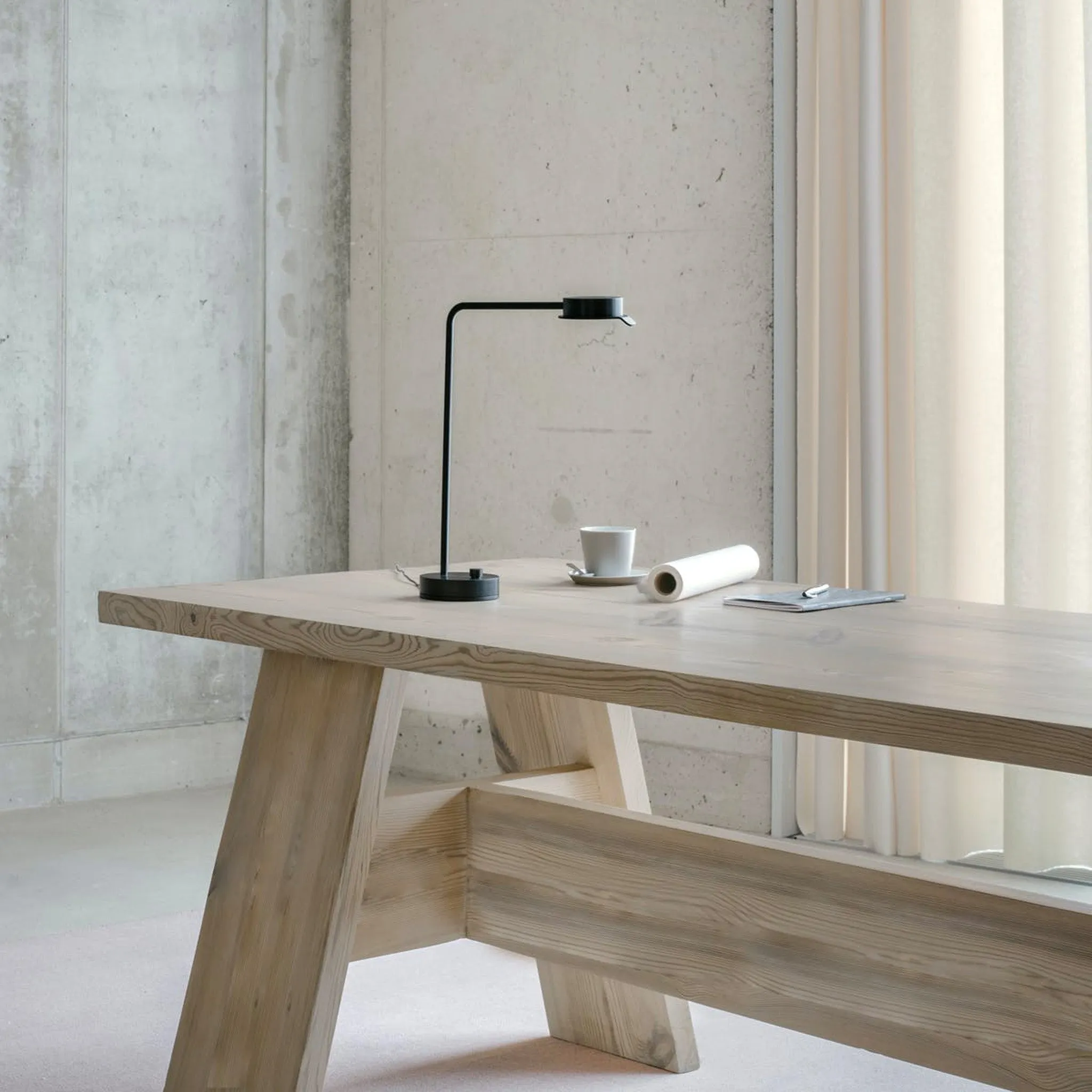 w102 Chipperfield Table Lamp